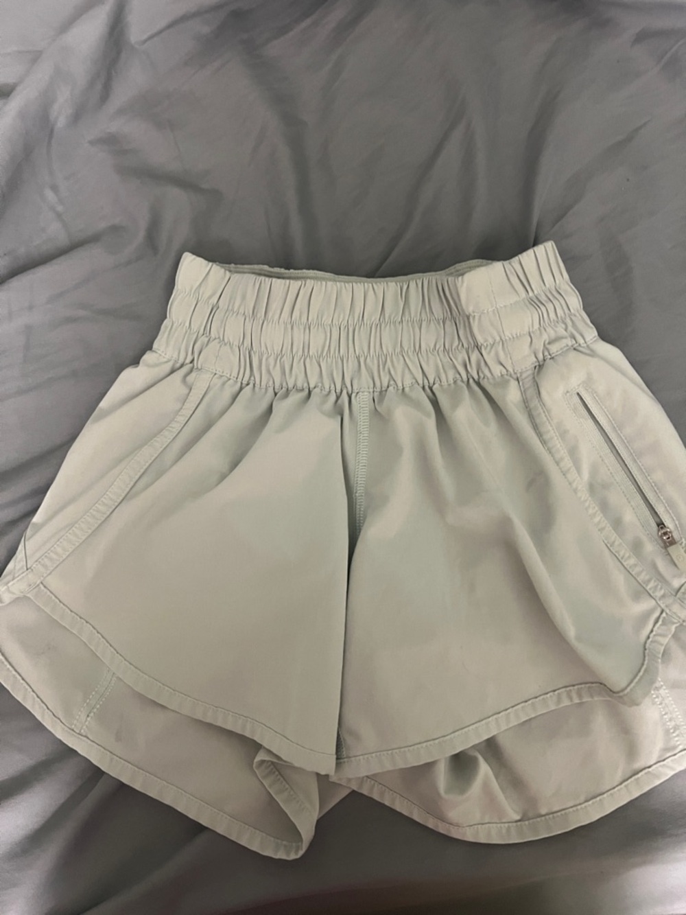 Lululemon Shorts High Rise 2.5